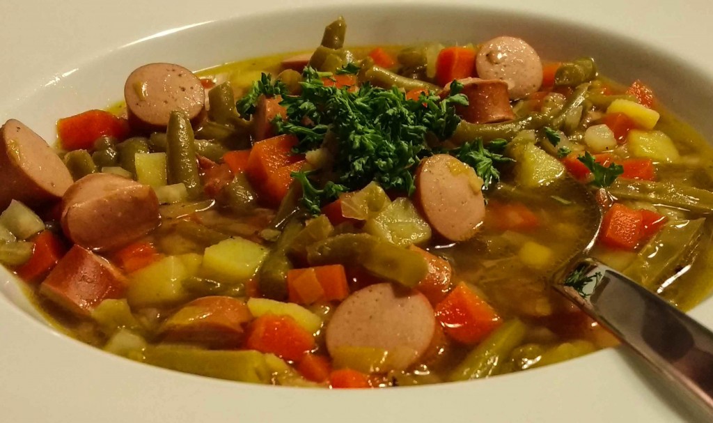 Schnibbelsbohnen-Suppe