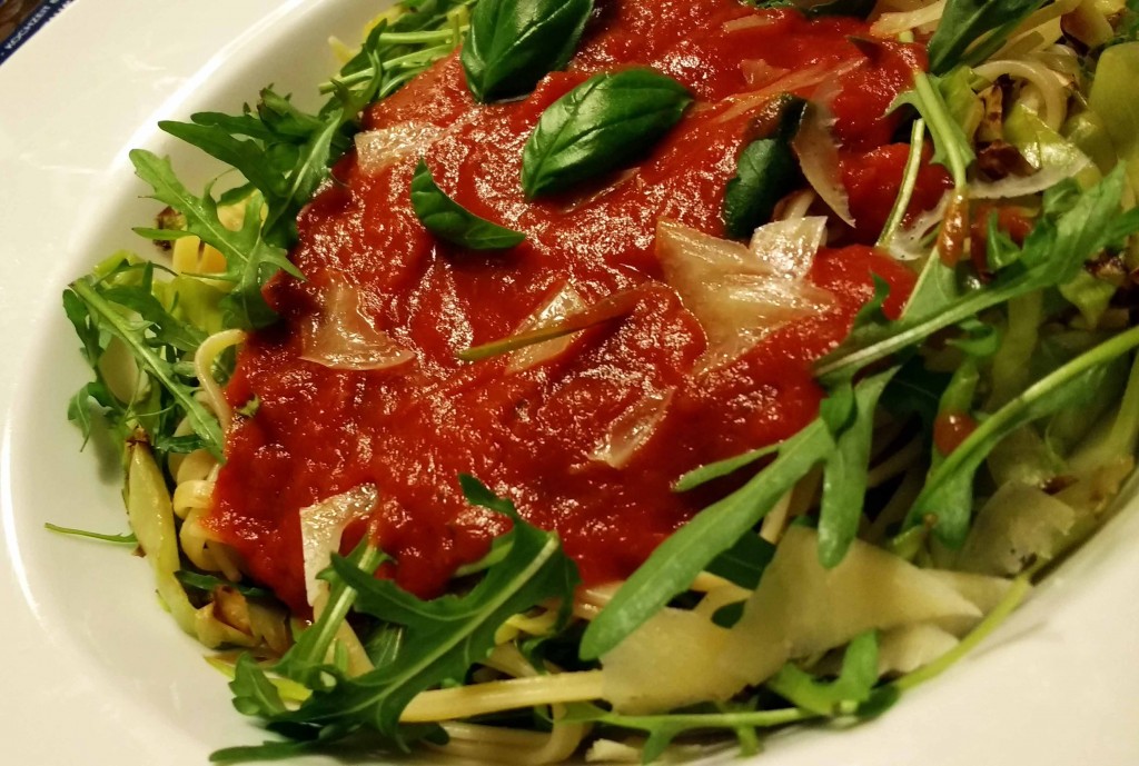 Schnelle Tomatensoße - wie Miracoli. 