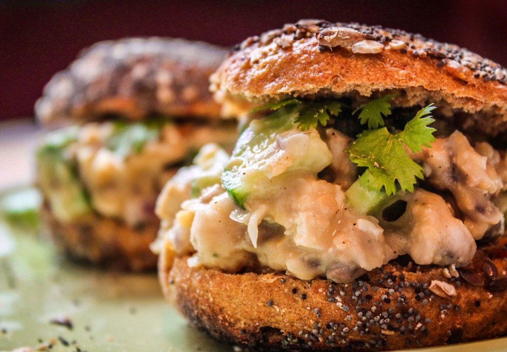 Kichererbsen-Gurken-Aufstrich vegan Kichererbsen-Gurken-Aufstrich vegan