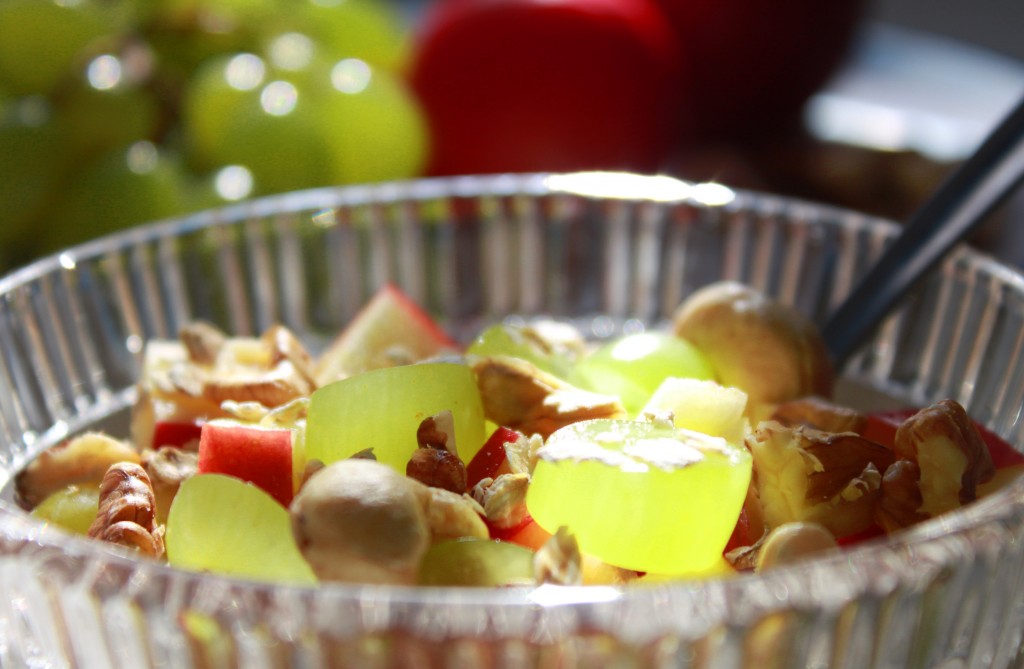 Frisches Früchte-Nuss-Müsli Frisches Früchte-Nuss-Müsli