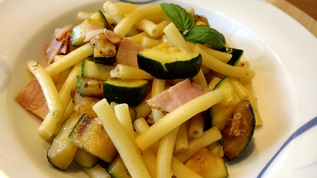 Zucchini Nudel Pfanne