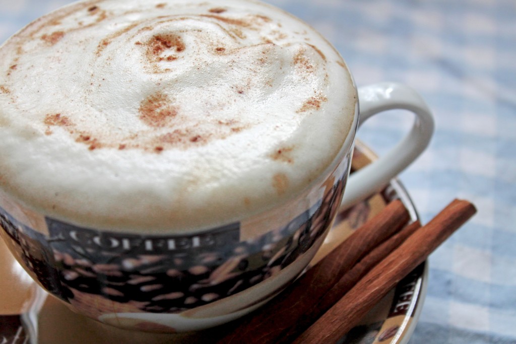 Orientalischer Kaffee mit Zimt Orientalischer Kaffee mit Zimt