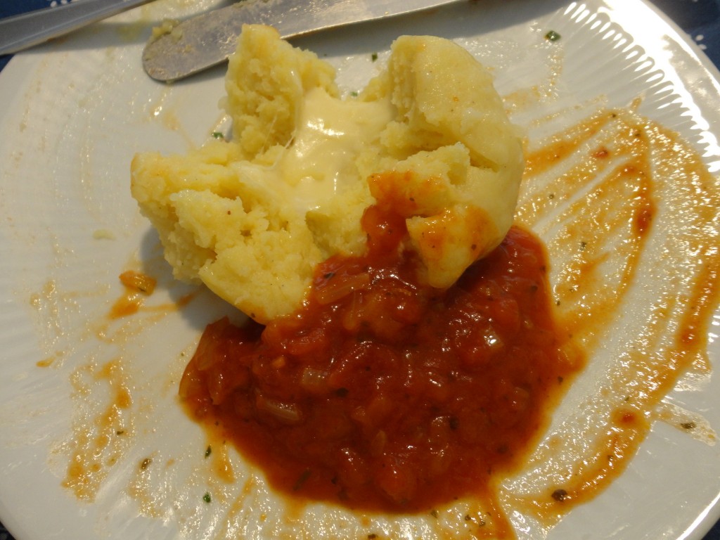 Käseknödel mit Kräutersoße Käseknödel mit Kräutersoße