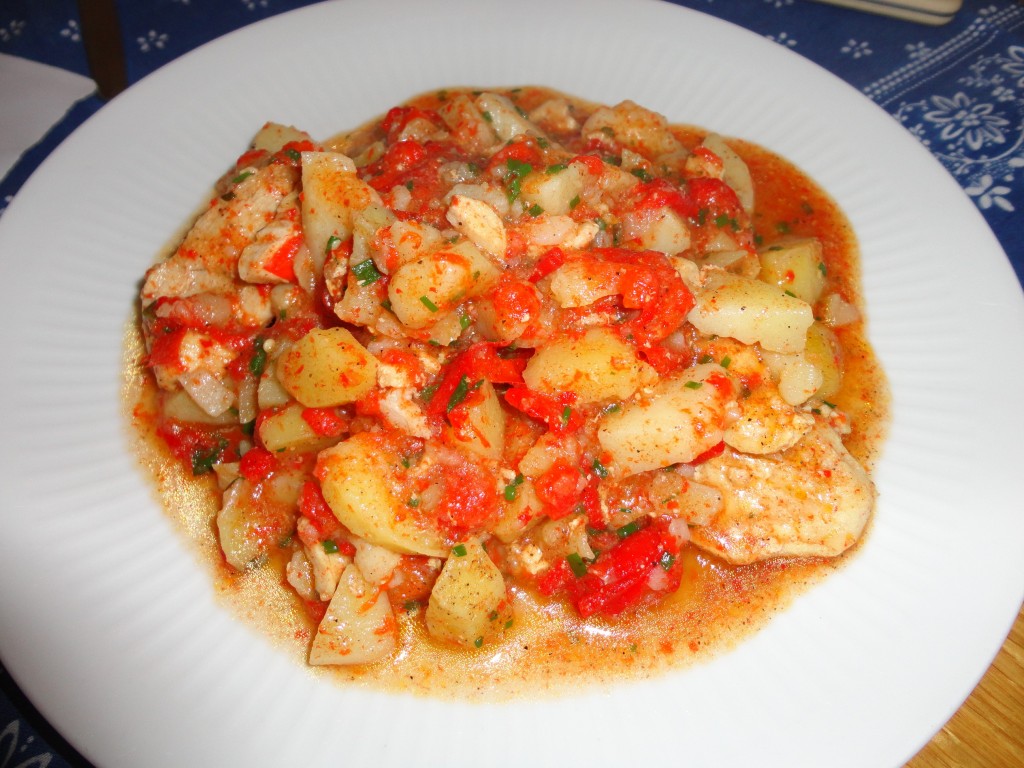 Kartoffelgemüse mit Putenfleisch Kartoffelgemüse mit Putenfleisch