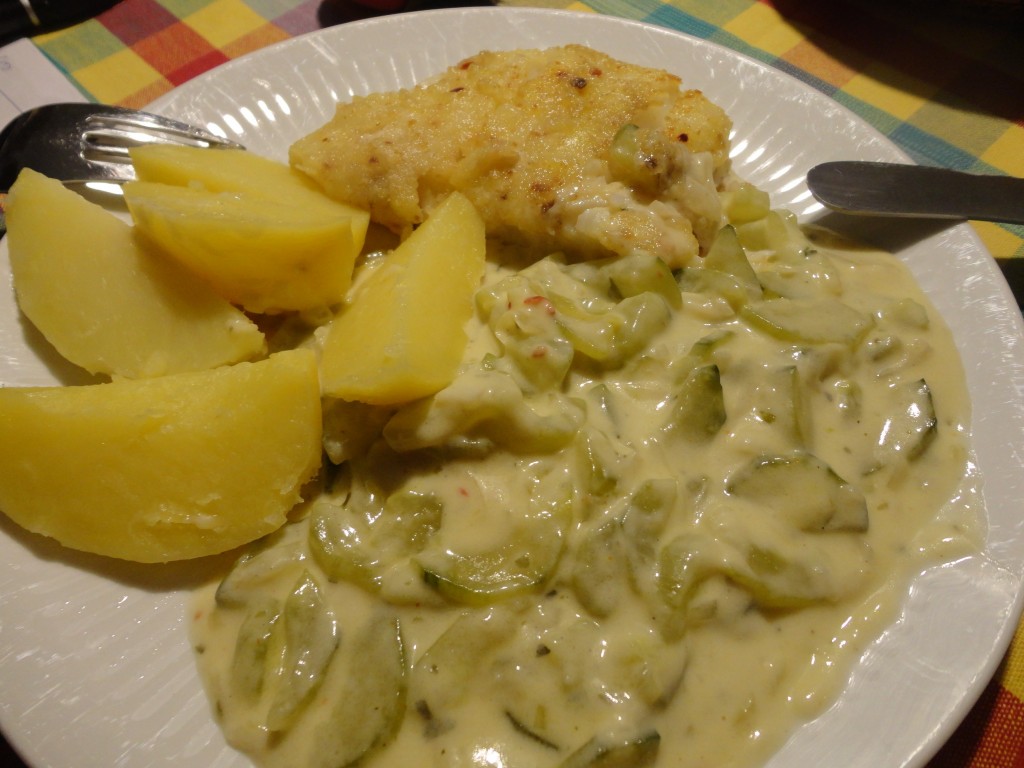 Gurkengemüse ( Schmorgurke ) Gurkengemüse ( Schmorgurke )